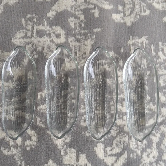Elegant Clear Glass Corn Dishes Set - Picture 1 of 3